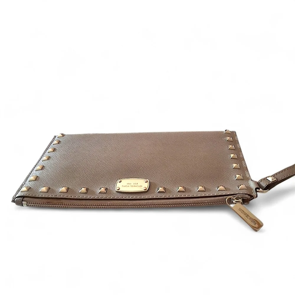 Michael Kors Jet Set Travel Studded Large Saffiano Leather Wristlet – Taupe Gray
